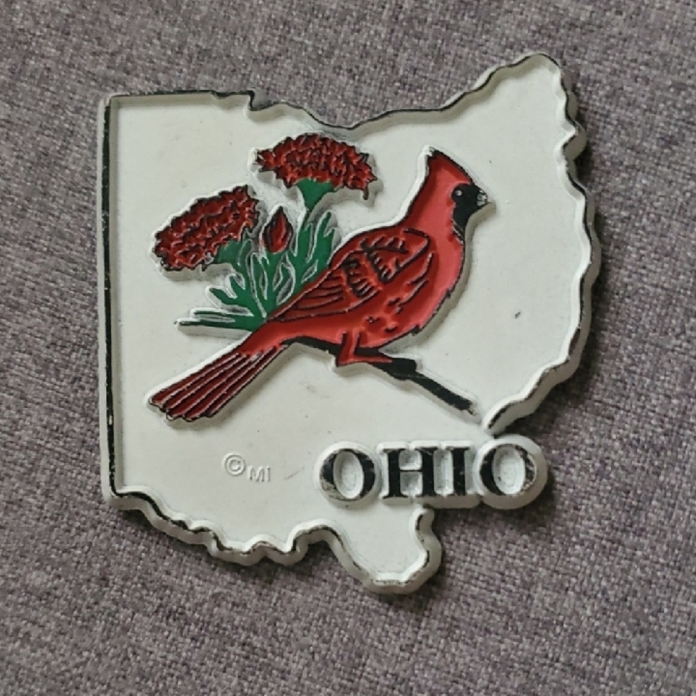Ohio State Magnet Bird and Flower Refrigerator Small 2" X 2-1/4"